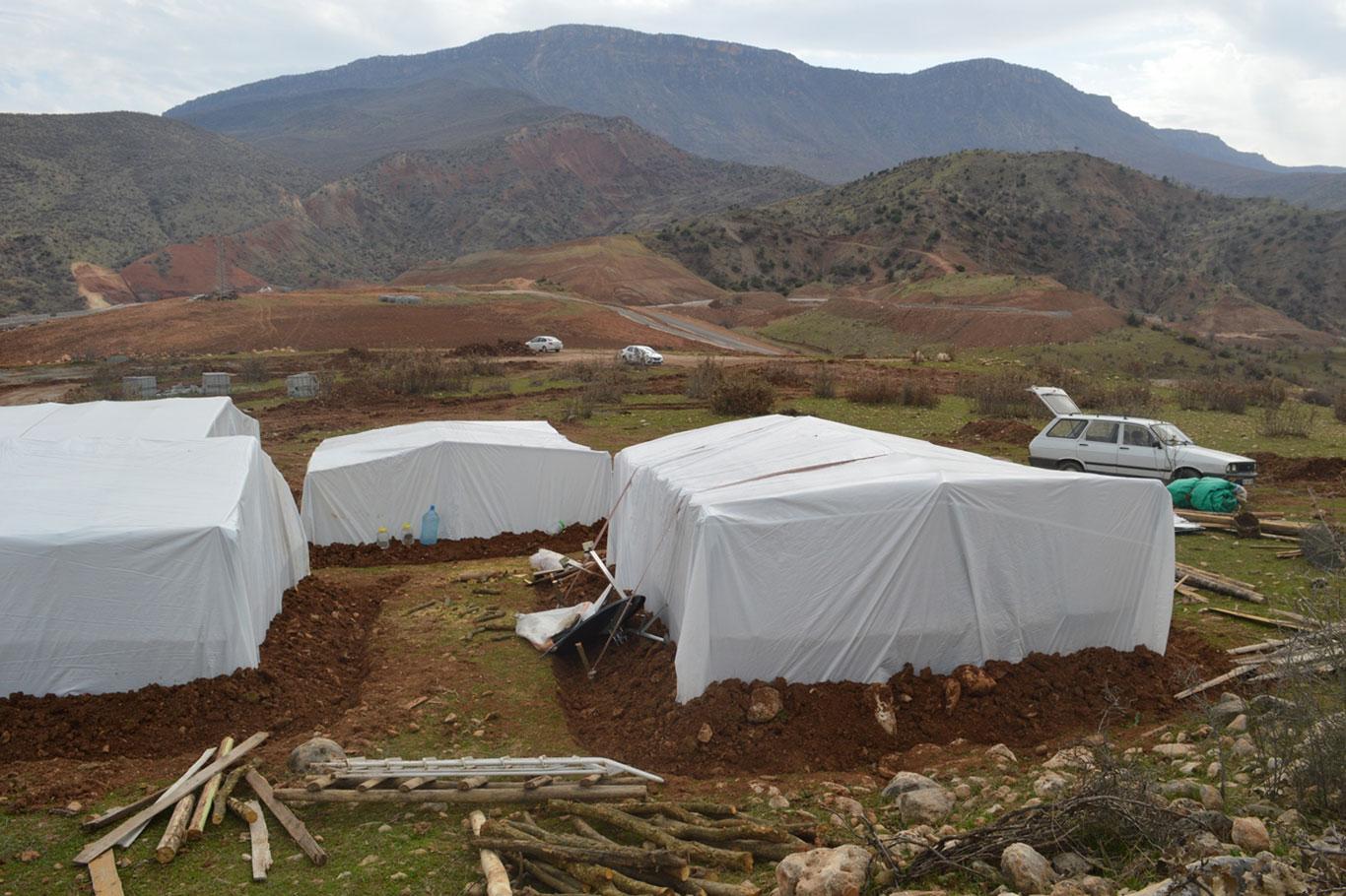 Siirt'te baraj suyu altında kalan köy sakinleri yetkililere seslendi